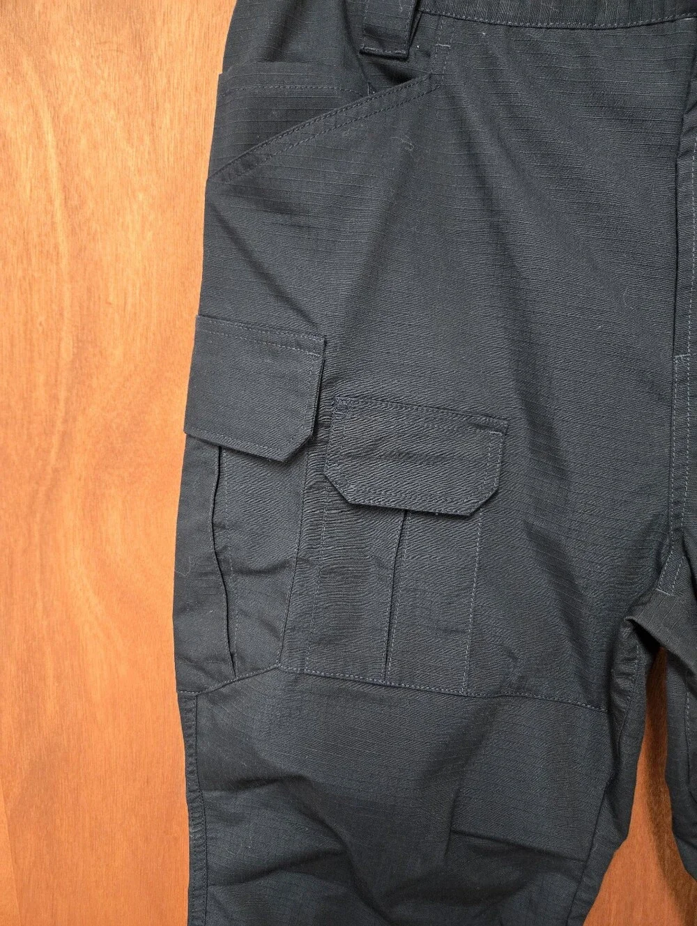 Men's Navy Cargo Pants with Multiple Utility Pockets